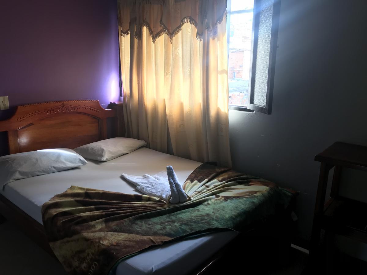 Hotel Calipso Мариния Екстериор снимка