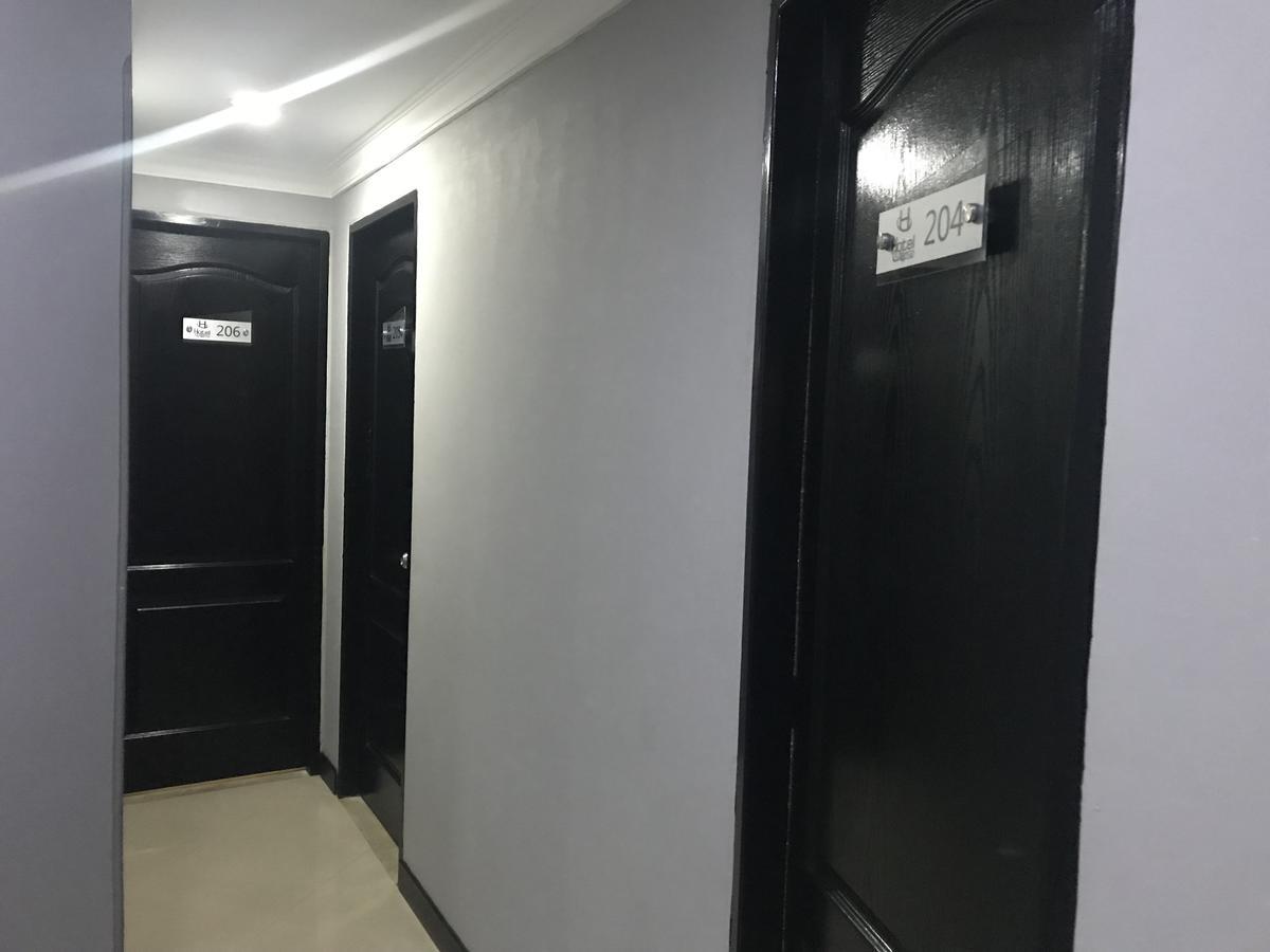 Hotel Calipso Мариния Екстериор снимка