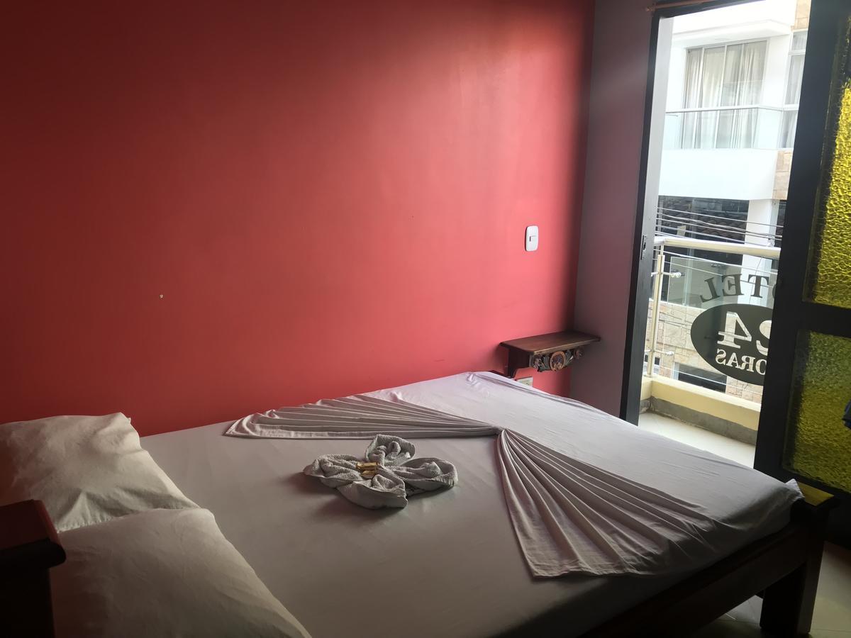 Hotel Calipso Мариния Екстериор снимка